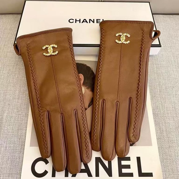 CHANEL Tan Leather Gloves with Gold Accent - Picture 1 of 8